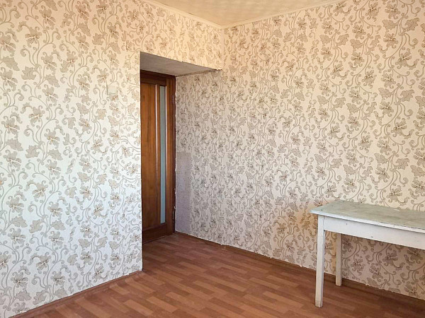 Продажа комнаты в 3-комнатной квартире, ул. Голодеда 2А