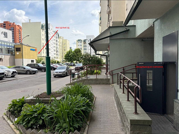Продажа машиноместа в подземном паркинге жилого дома, ул.Авакяна 19