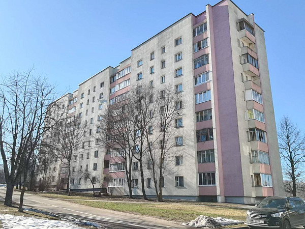 Продажа комнаты в 3-комнатной квартире, ул. Голодеда 2А