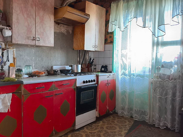 Продажа комнаты в 3-комнатной квартире, ул. Голодеда 2А