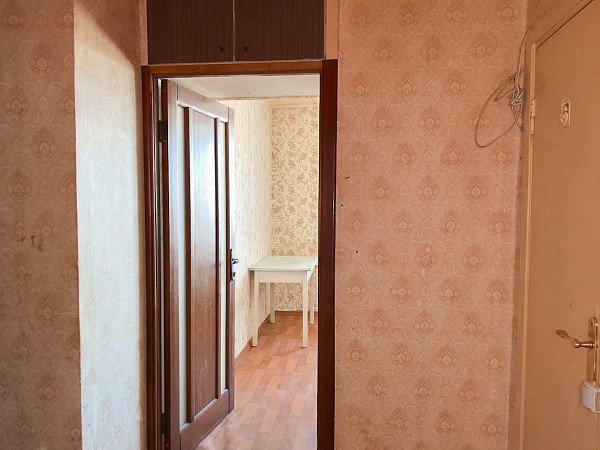 Продажа комнаты в 3-комнатной квартире, ул. Голодеда 2А