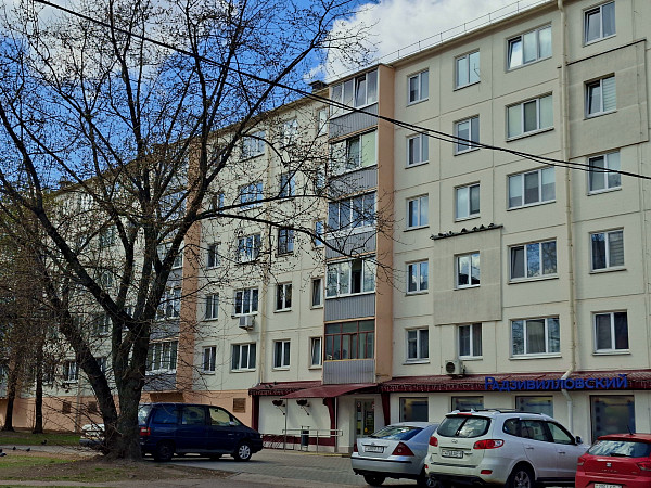 Хорошая альтернатива 1-комнатной квартире - двухкомнатная брежневка в обжитом микрорайоне